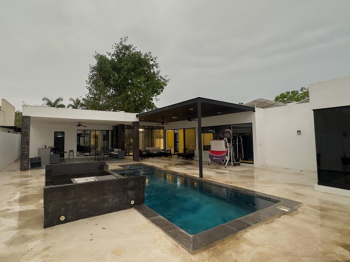 OPORTUNIDADE! Casa de um único nível à venda em La Rejoyada, foto 1 de 13