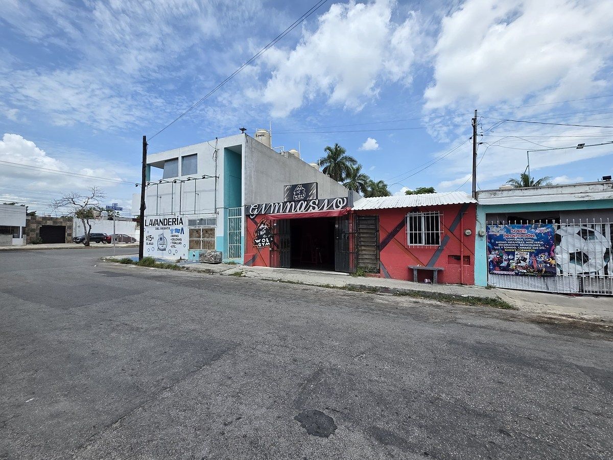 CASA EN VENTA PARA USO COMERCIAL O REMODELAR Y CONSTRUIR, foto 1 de 7