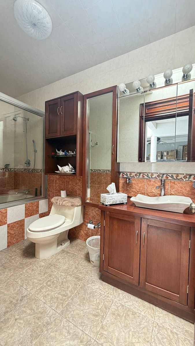 House in Jardines de Satélite, Naucalpan de Juárez, photo 14 of 35