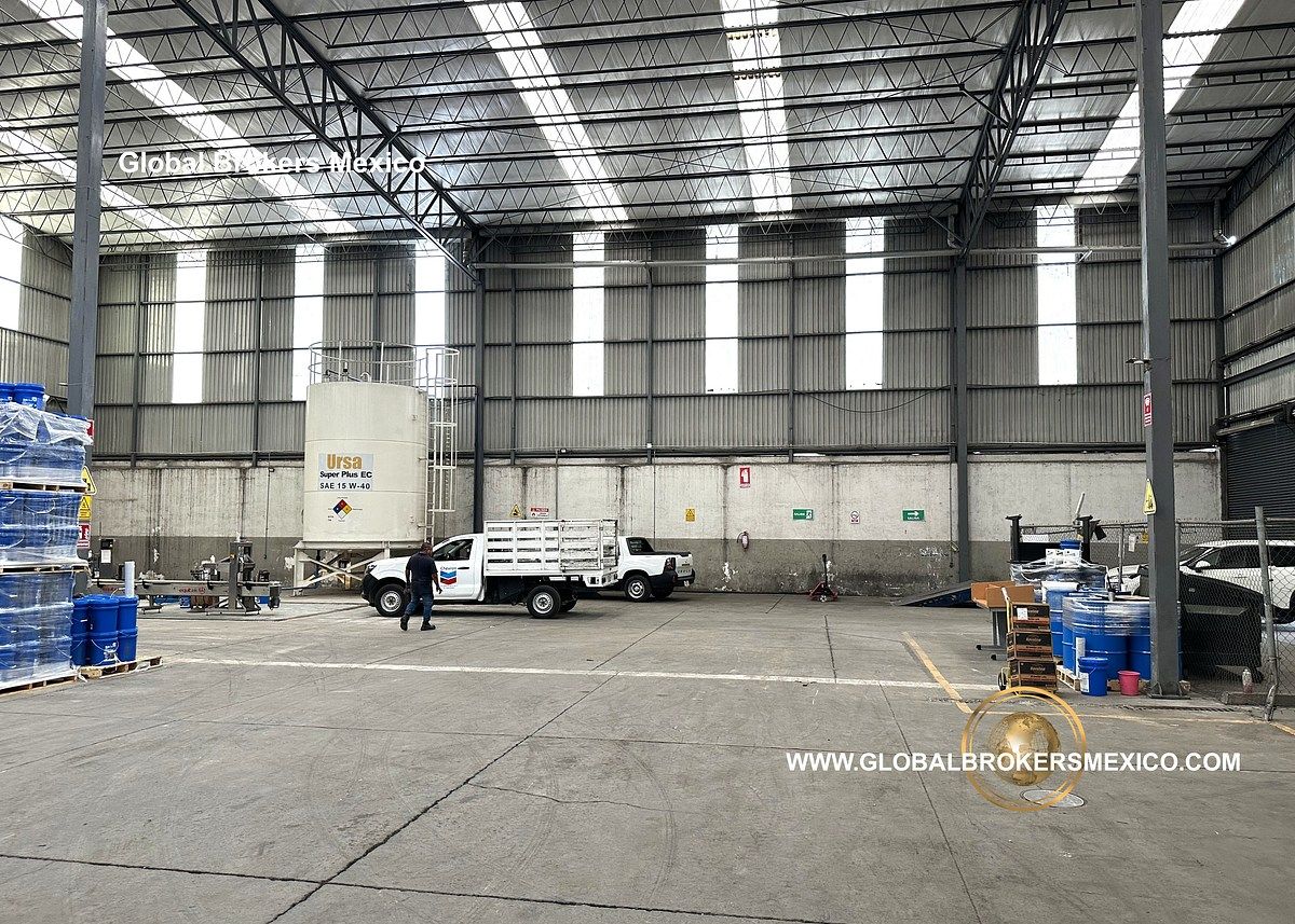 Commercial Storage Unit in La Aurora, Guadalajara, photo 16 of 18