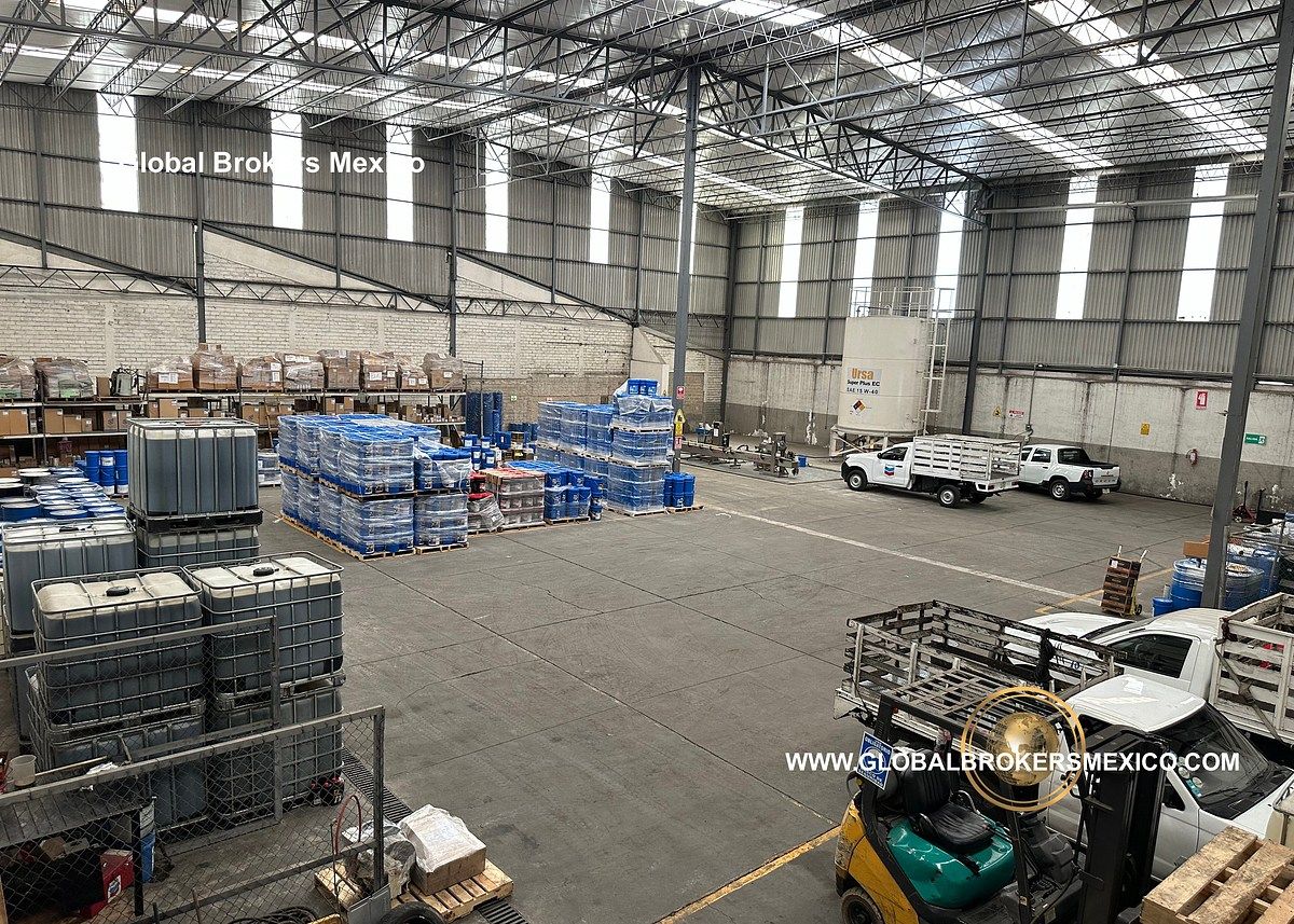 Commercial Storage Unit in La Aurora, Guadalajara, photo 3 of 18