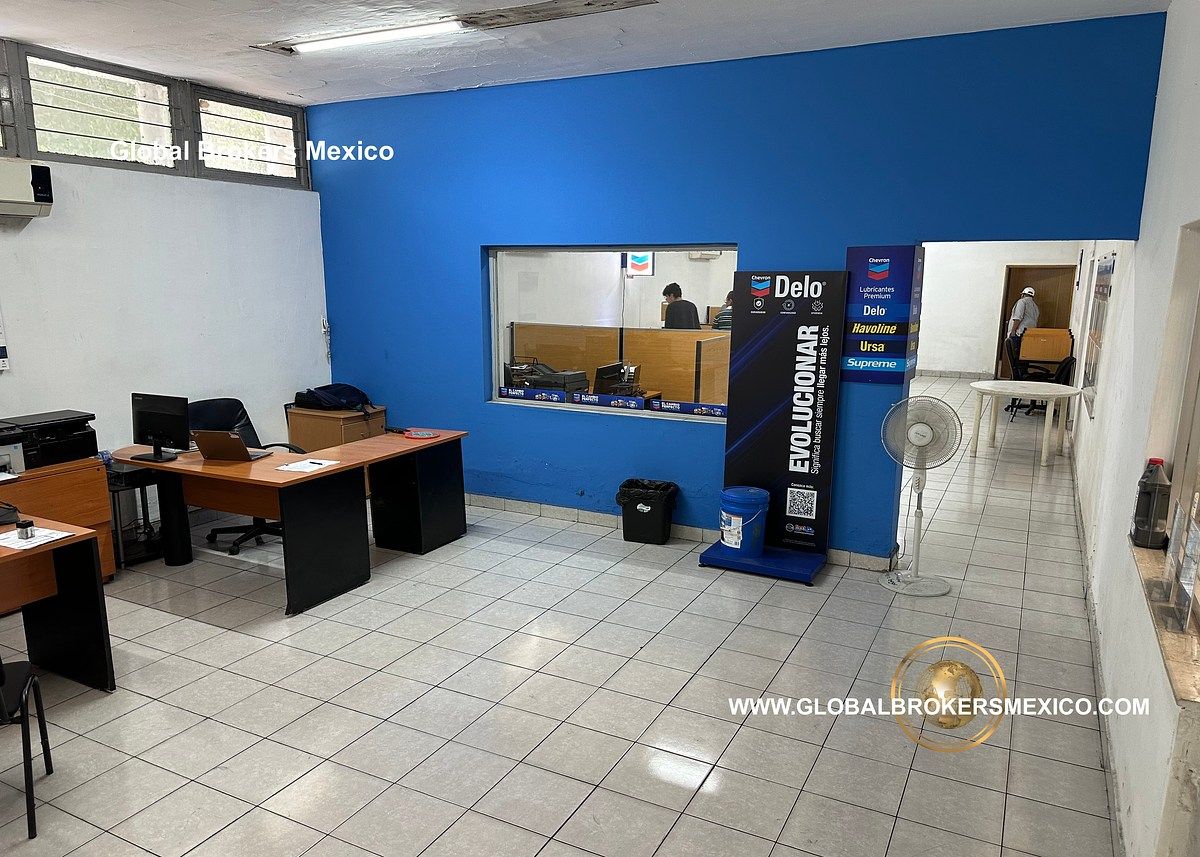 Commercial Storage Unit in La Aurora, Guadalajara, photo 10 of 18