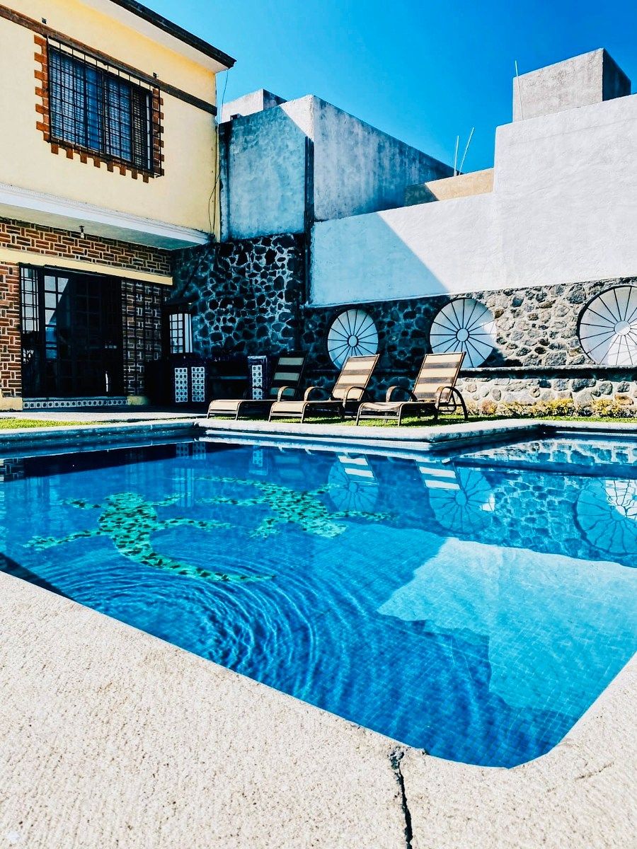 CASA EN VENTA | ALBERCA Y JARDÍN | MORELOS, foto 1 de 13
