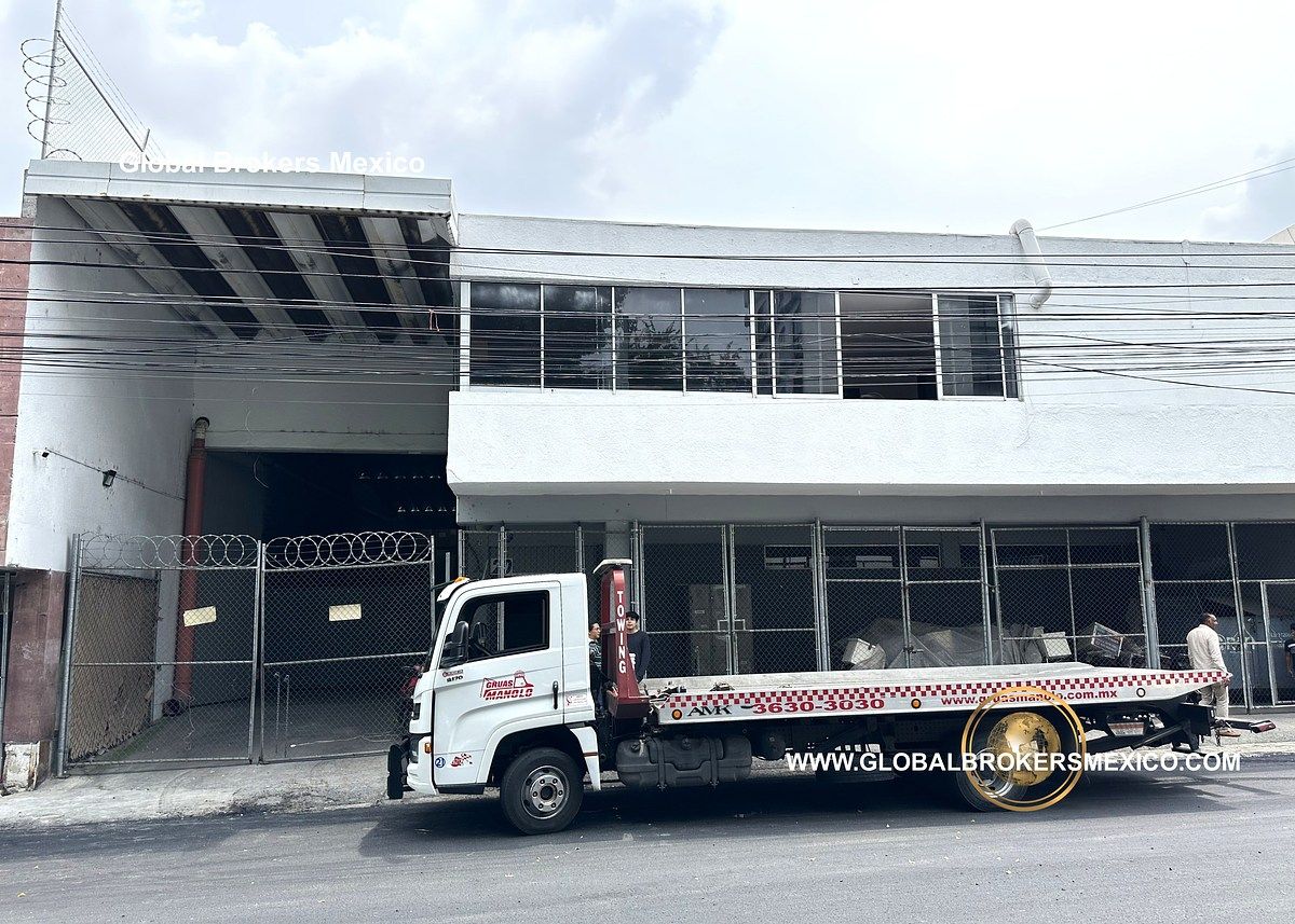 Commercial Storage Unit in La Aurora, Guadalajara, photo 16 of 19