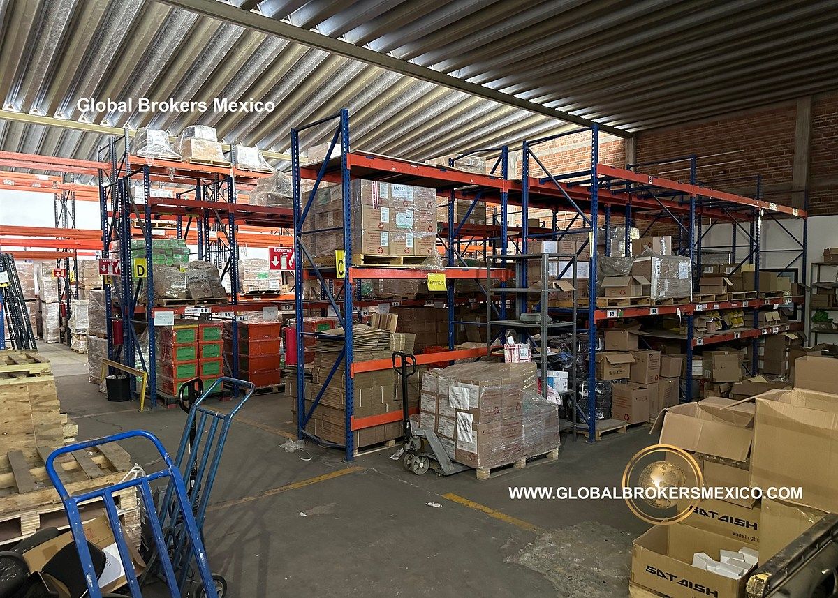 Commercial Storage Unit in La Aurora, Guadalajara, photo 4 of 19