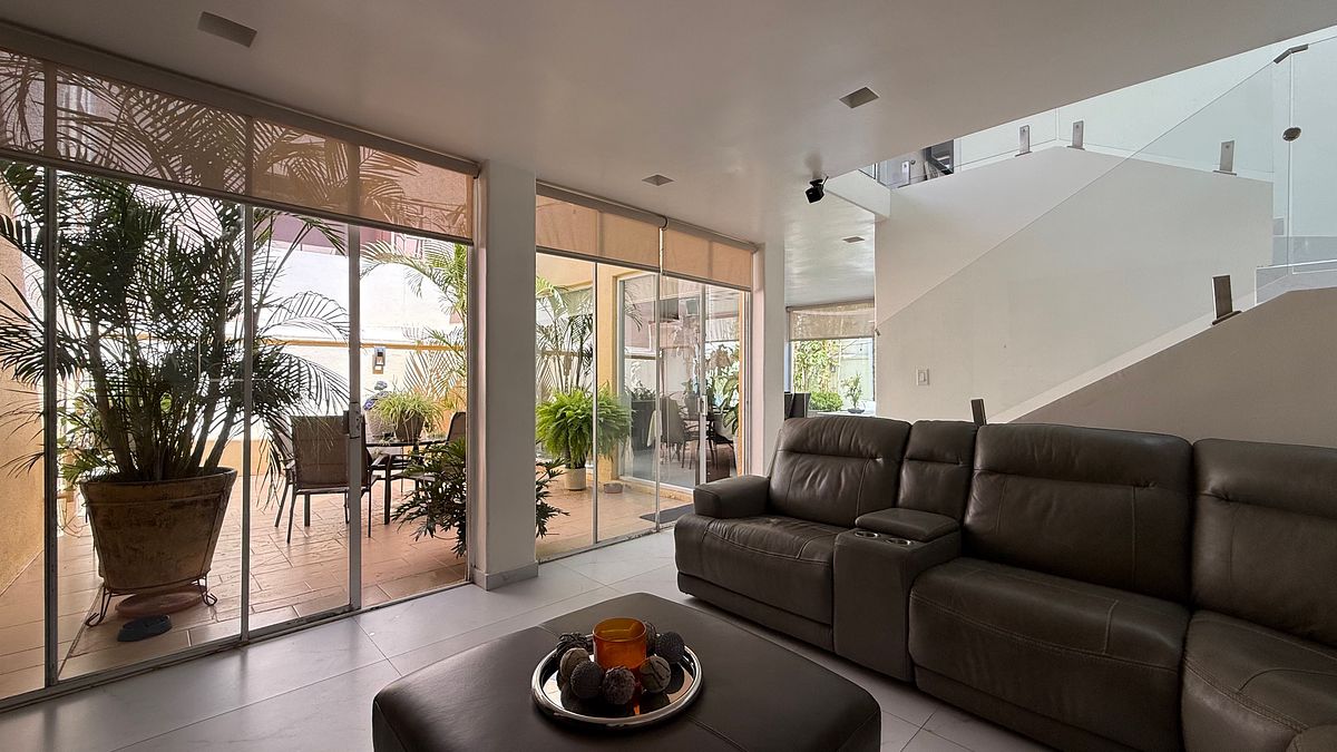 SE VENDE CASA DE 4 RECÁMARAS EN LA PERLA PLAYAS DE TIJUANA, foto 1 de 29
