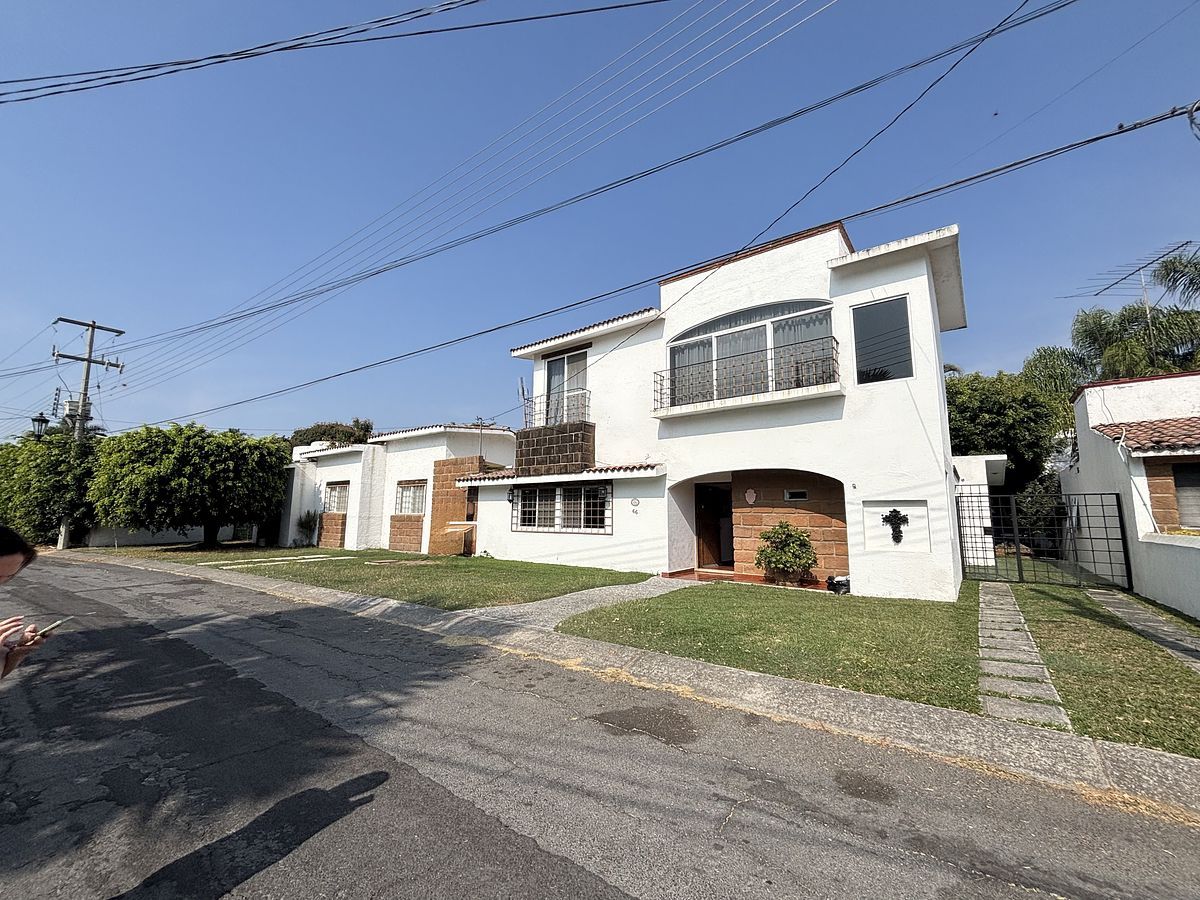 SALE HOUSE LOMAS DE COCOYOC SUBDIVISION, photo 1 of 46