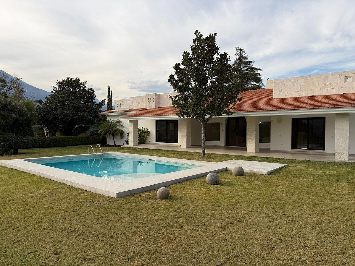 Casa em Residencial Hacienda Santiago, Santiago, foto 2 de 26