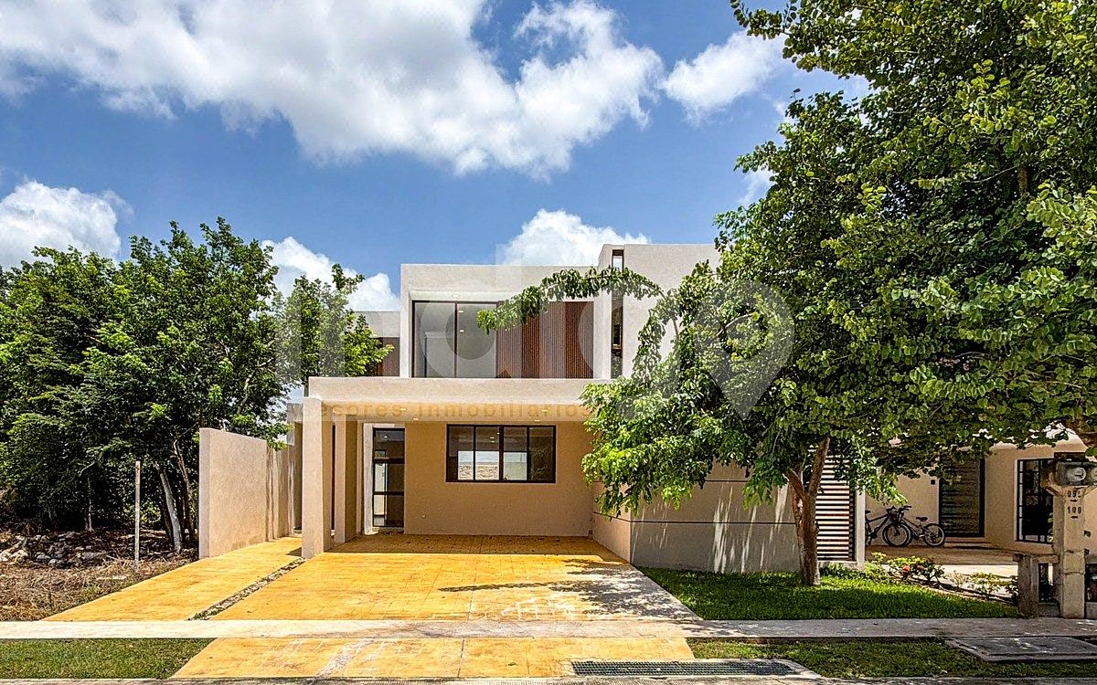 Casa en Venta en Mérida en Privada Parque Natura, Sitpach