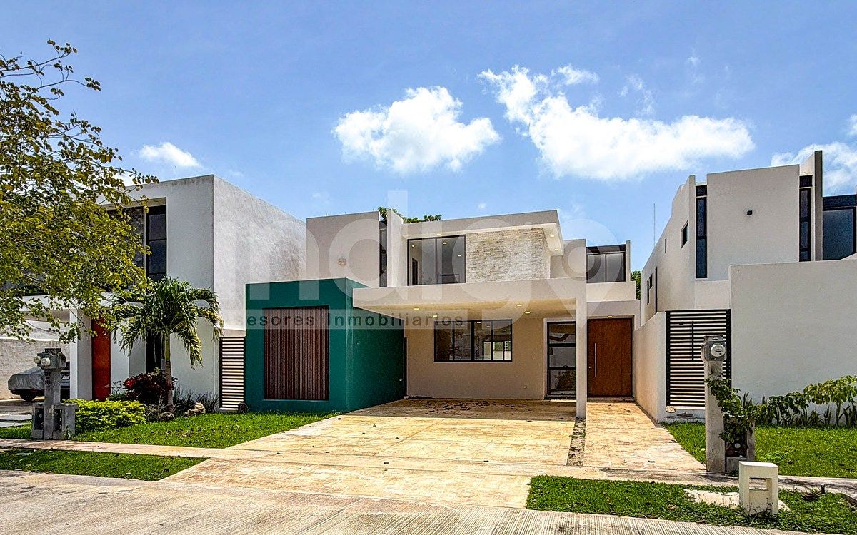 Casa en Venta en Mérida en Privada Parque Natura, Sitpach
