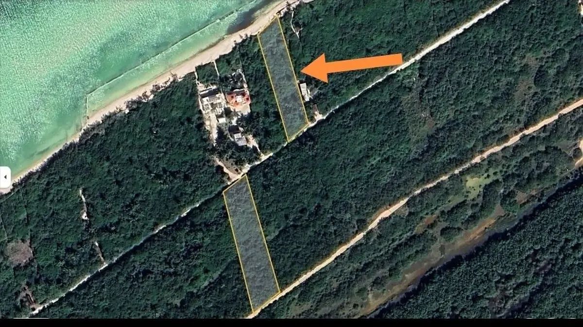 Terreno en venta frente al mar, foto 1 de 5