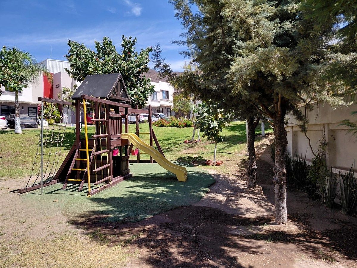 House in Santa Cruz de las Flores, Tlajomulco de Zúñiga, photo 23 of 24