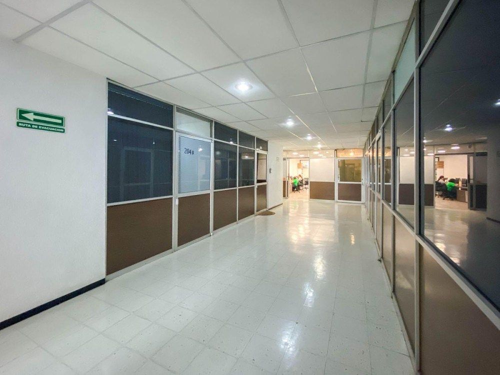 Edificio en Ciudad Satélite, Naucalpan de Juárez, foto 2 de 33
