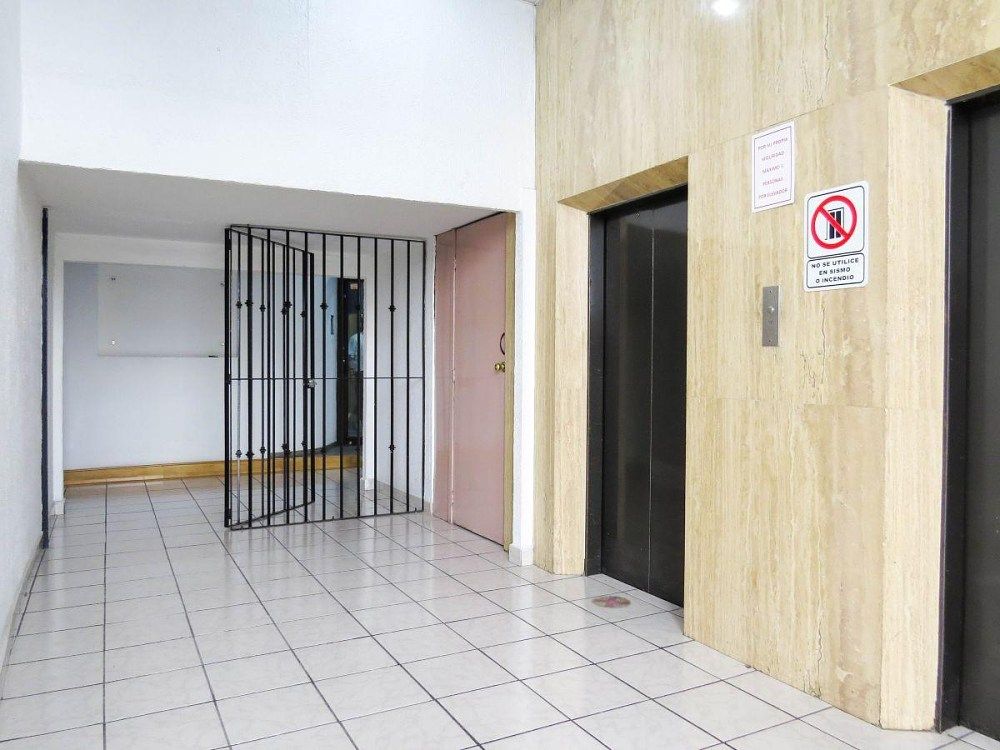 Edificio en Ciudad Satélite, Naucalpan de Juárez, foto 12 de 33