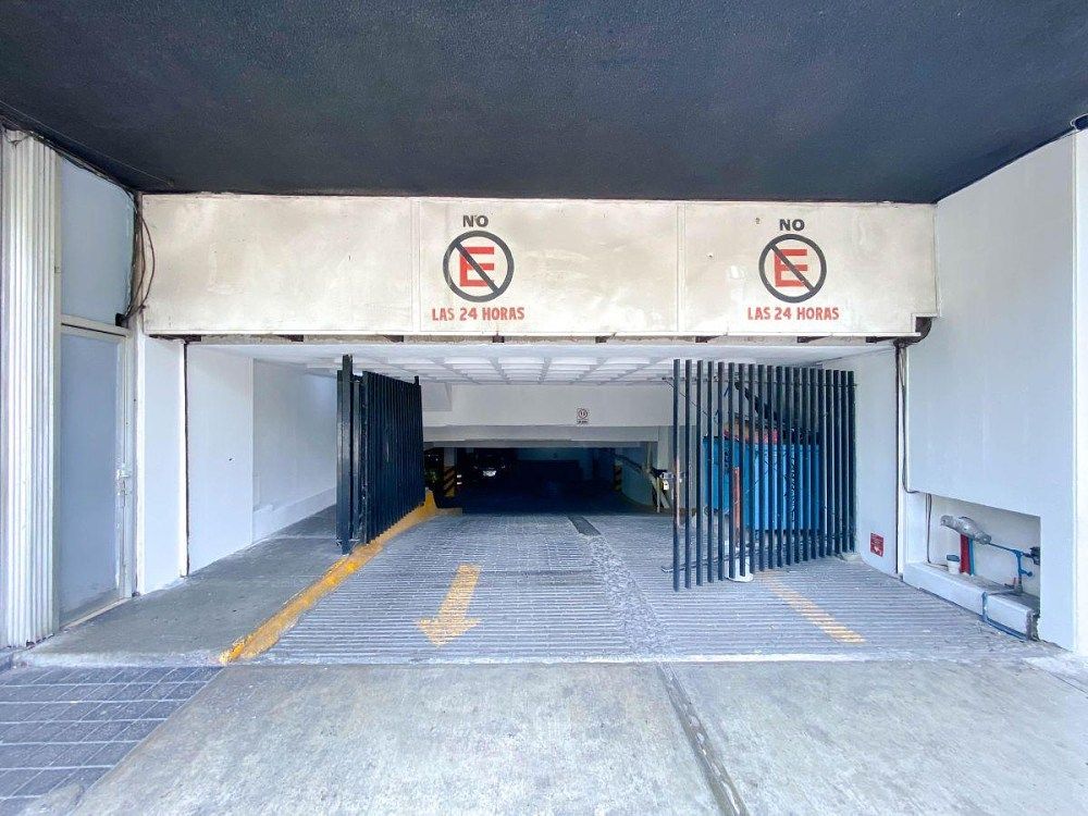 Edificio en Ciudad Satélite, Naucalpan de Juárez, foto 29 de 33