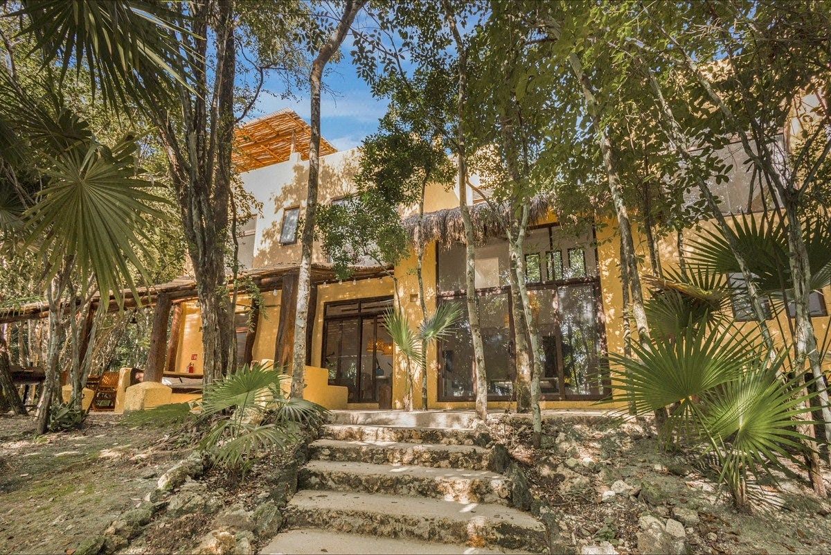 Casa Jero | Residência Privada na Lagoa de Bacalar, foto 1 de 13
