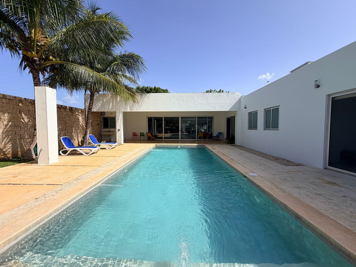 CASA SUSTENTABLE EN VENTA EN SITPACH, MÉRIDA, YUCATÁN | UNA PLANTA | 4 RECÁMARAS, foto 1 de 44