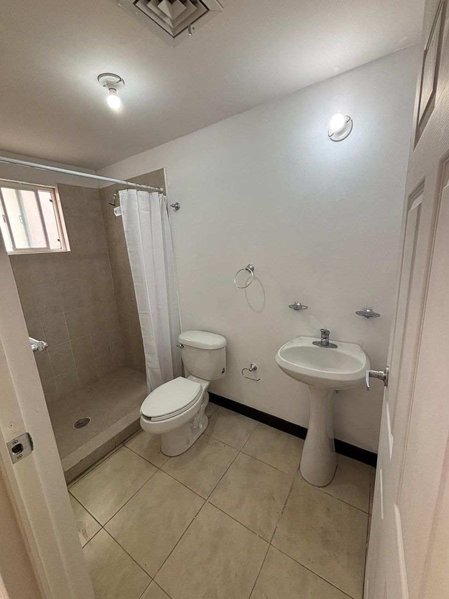 Baño compartido, foto 12 de 15