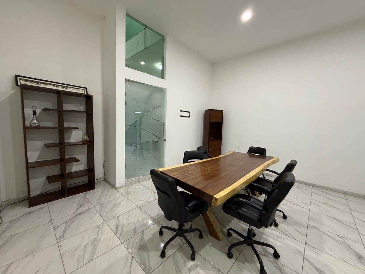 Warehouse for Rent with Offices - Center - Aguascalientes, photo 1 of 22