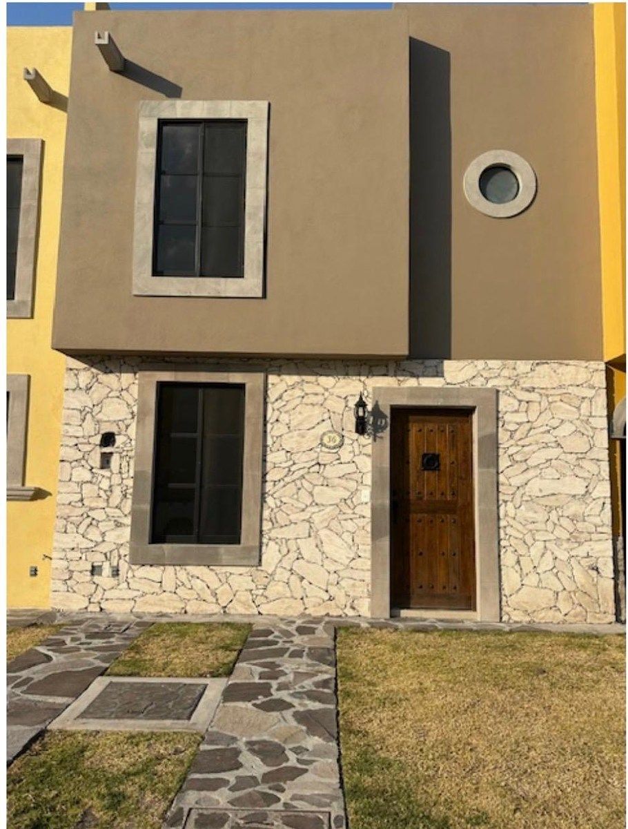 Casa à venda em Zirándaro Privada Los Portales. Preço de oportunidade., foto 1 de 28