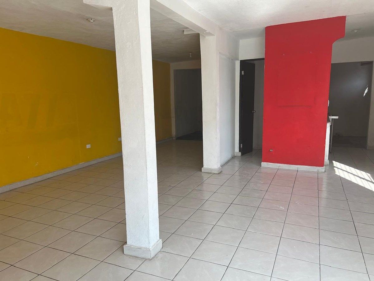 Retail Space in Residencial Paseo de los Angeles, San Nicolás de los Garza, photo 8 of 10