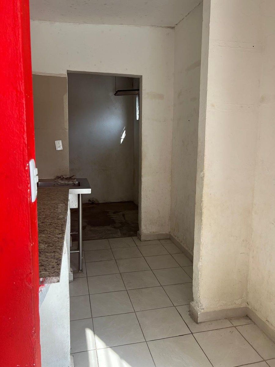 Retail Space in Residencial Paseo de los Angeles, San Nicolás de los Garza, photo 9 of 10