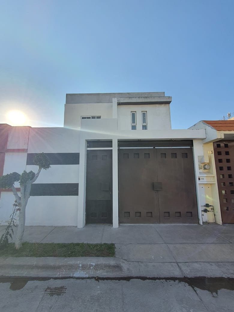 Casa de 3 Andares com Terraços em Florestas de Jacarandás – Oportunidade $2,350,00, foto 1 de 27