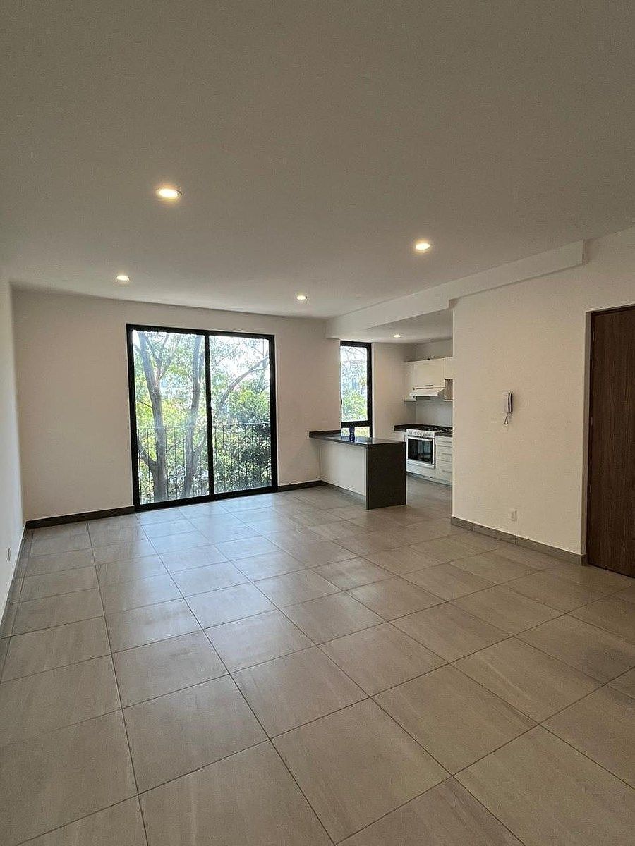 Spacious apartment for sale in Colonia Escandón, photo 1 of 11
