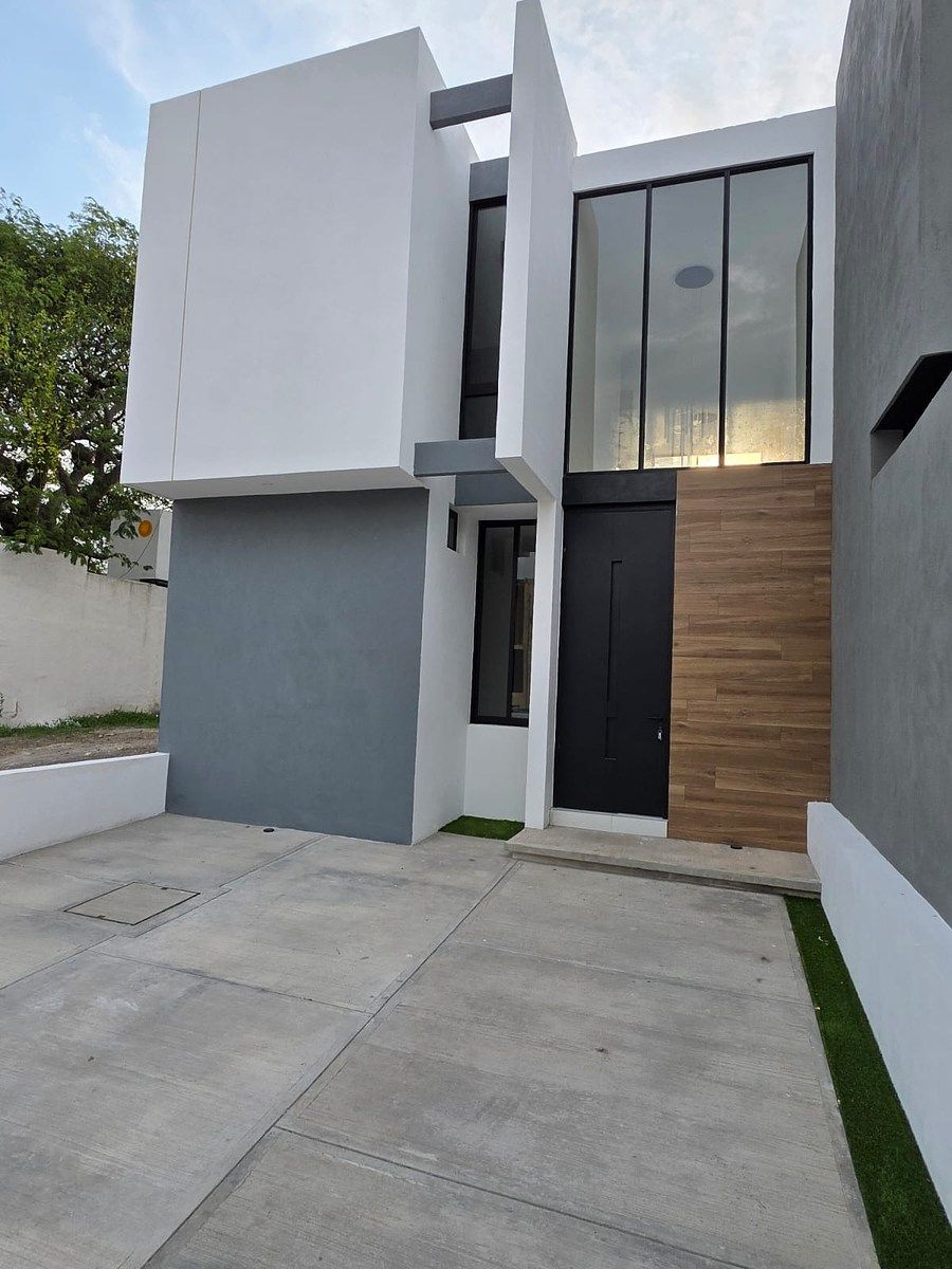 House in Las Colinas, Villa de Alvarez, photo 2 of 22