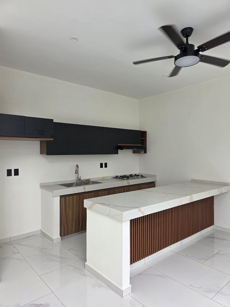 House in Las Colinas, Villa de Alvarez, photo 3 of 22