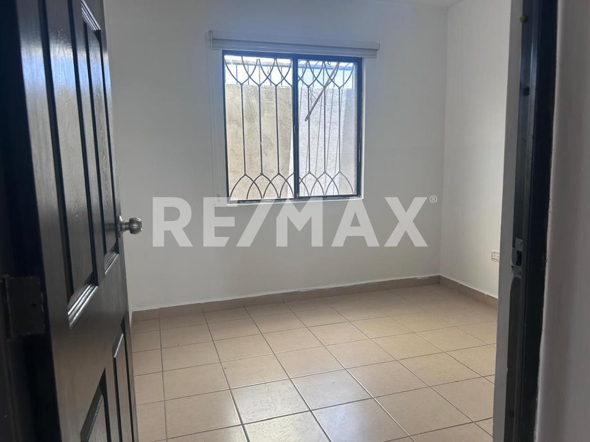 House in Gated Community in Sonterra, Querétaro, photo 12 of 17