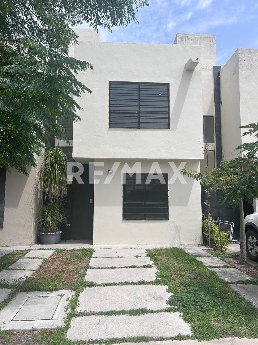 House in Gated Community in Sonterra, Querétaro, photo 2 of 17
