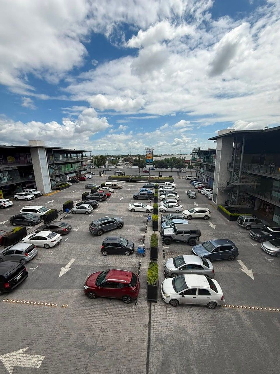 Loja em shopping em Mirador de la Silla, Guadalupe, foto 13 de 13