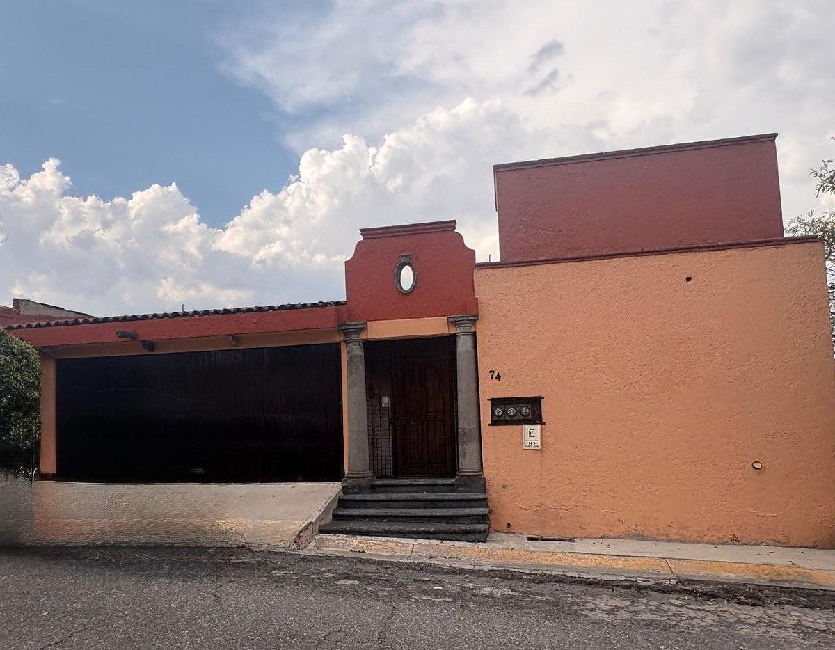 SALE OF HOUSE IN MAYORAZGOS DEL BOSQUE ATIZAPAN, photo 1 of 10