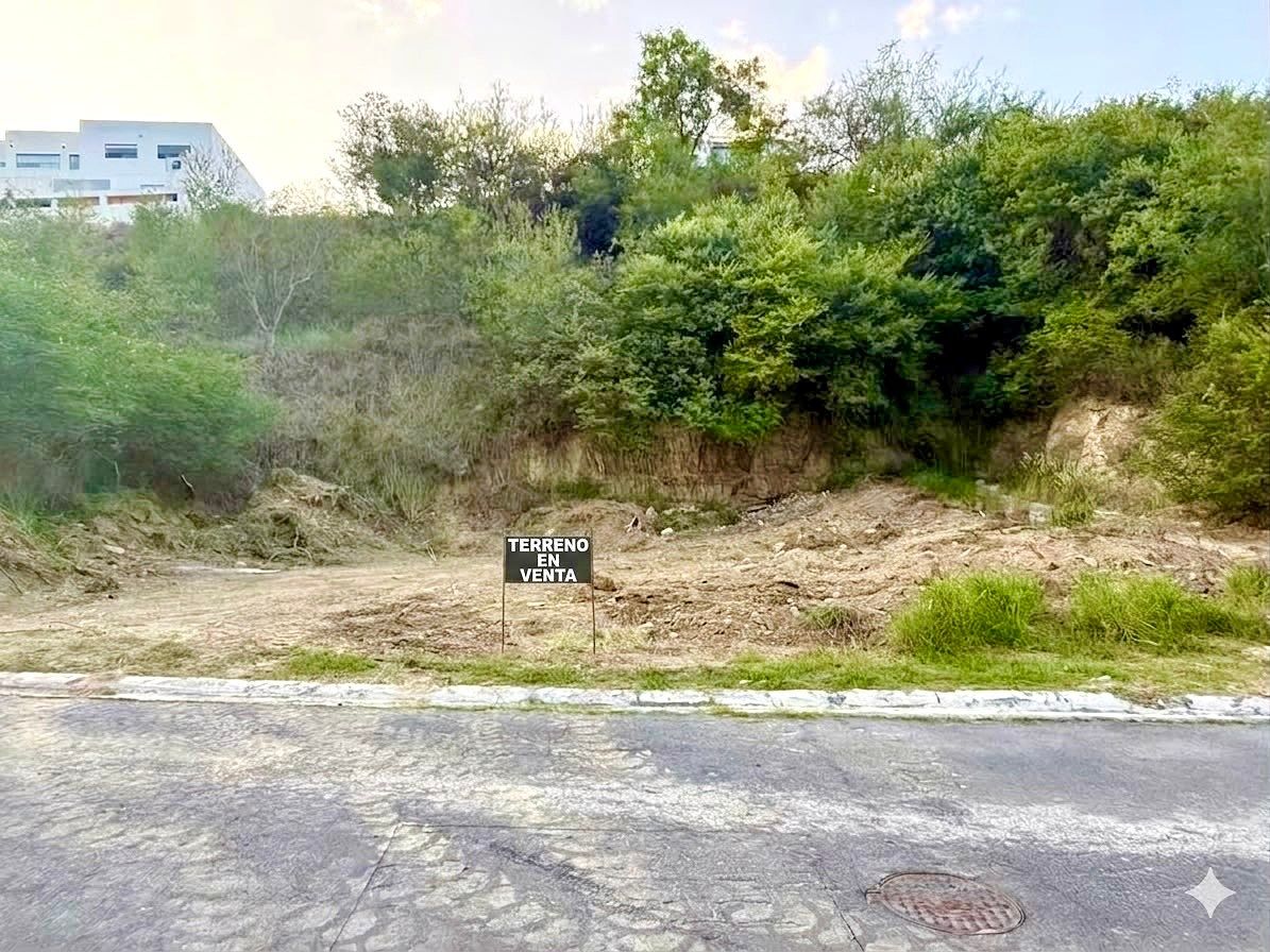 TERRENO PLANO em Jardines de Valle Alto, foto 1 de 7