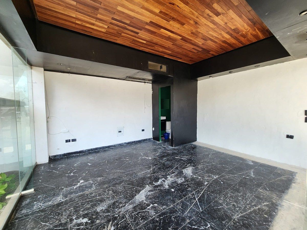 RENTA DE LOCAL EN PLAZA COMERCIAL EN COLONIA MÉXICO, foto 1 de 1