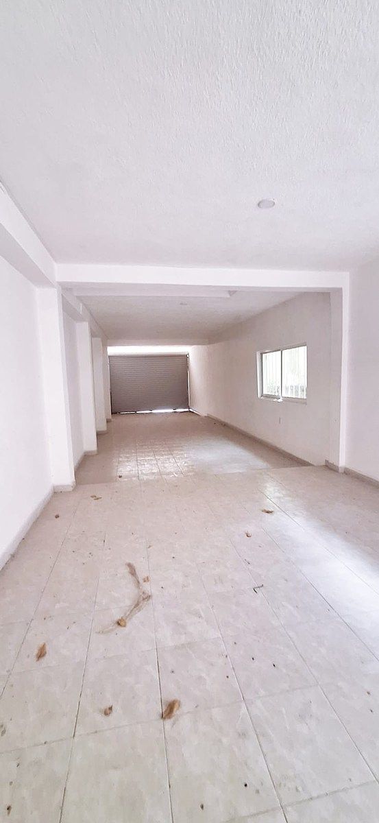 Local comercial en Amalia Solorzano, Mérida, foto 3 de 9