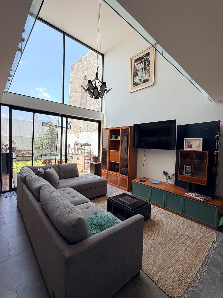 Author's house 4 bedrooms one on the ground floor Roof Garden zibata, photo 1 of 26