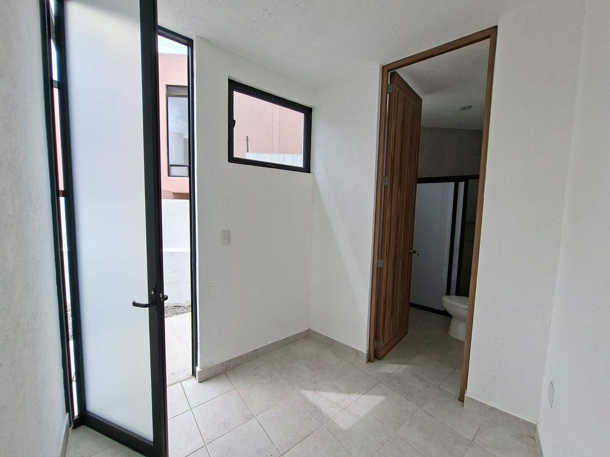 House in Grand Preserve, Querétaro, photo 4 of 28