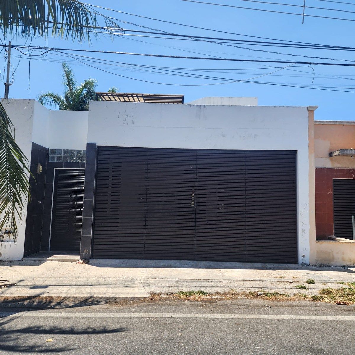 CASA À VENDA EM YUCALPETEN, foto 1 de 18