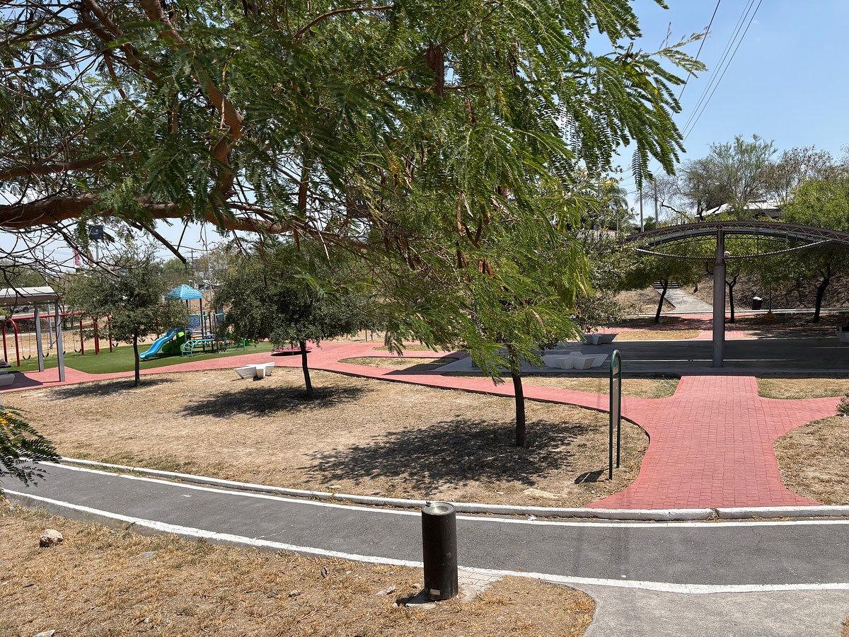 Lote em Las Cumbres 3 Sector, Monterrey, foto 5 de 7