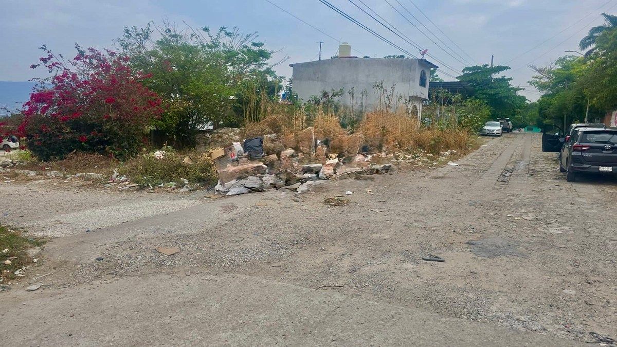 SE VENDE TERRENO COL. BUROCRÁTICA 8x20 $680,000 TUXTLA, foto 1 de 5