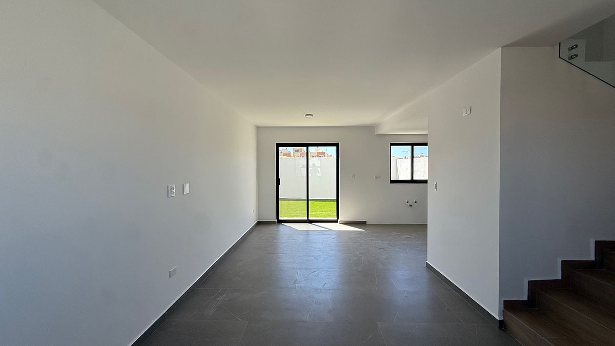 Casa en La Cúspide Residencial, Tijuana, foto 2 de 12