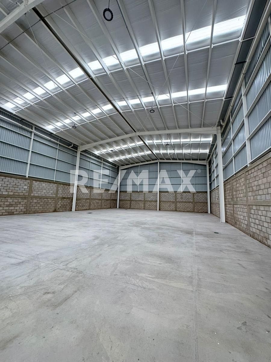 Galpão comercial em Zákia, El Marqués, foto 4 de 9