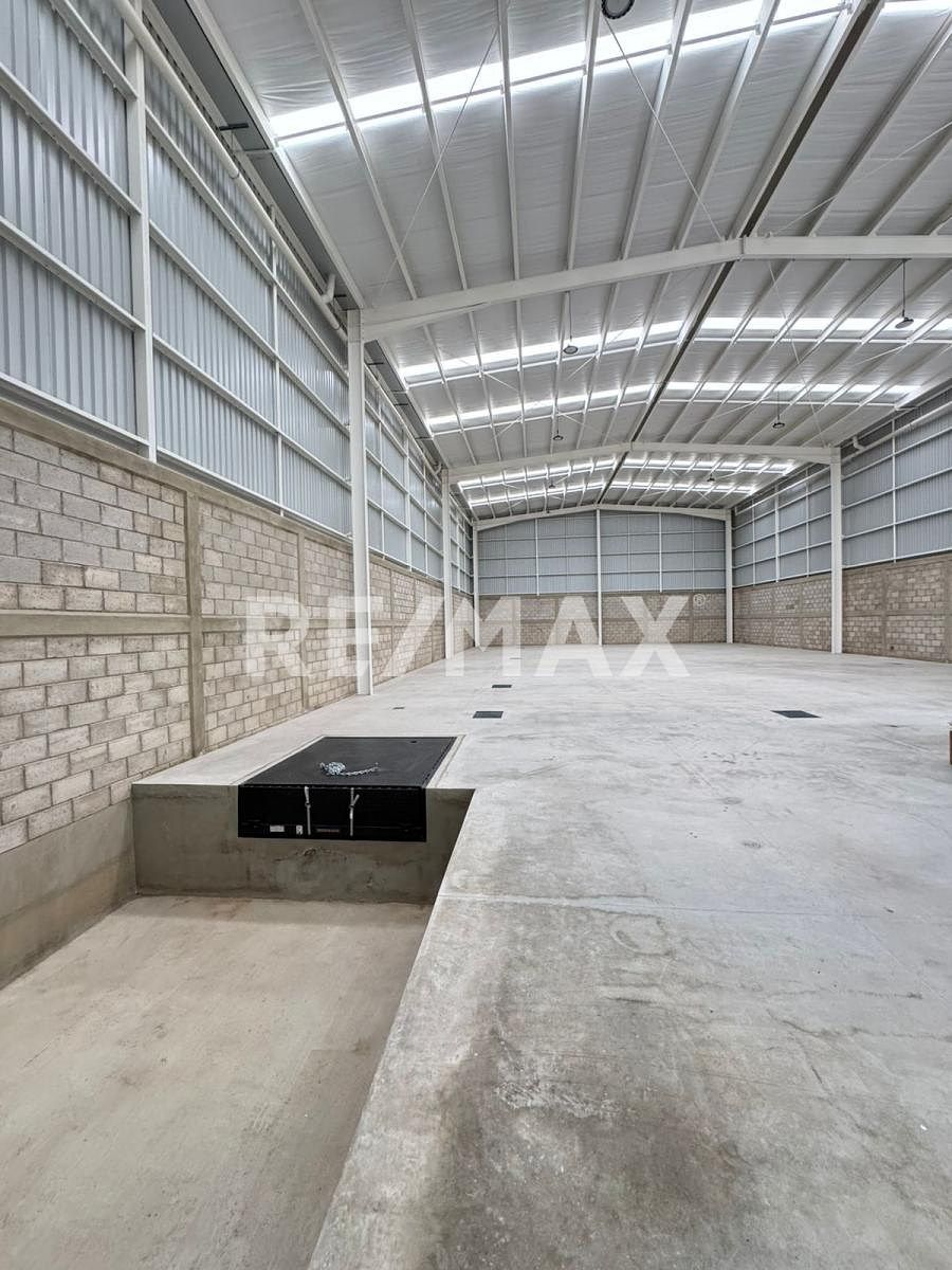 Galpão comercial em Zákia, El Marqués, foto 7 de 9