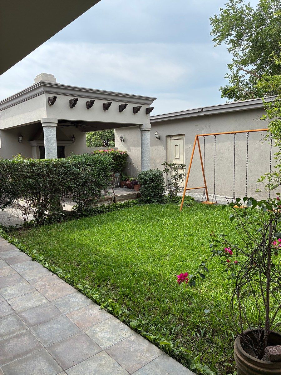 Casa em Fuentes del Valle, San Pedro Garza García, foto 2 de 16