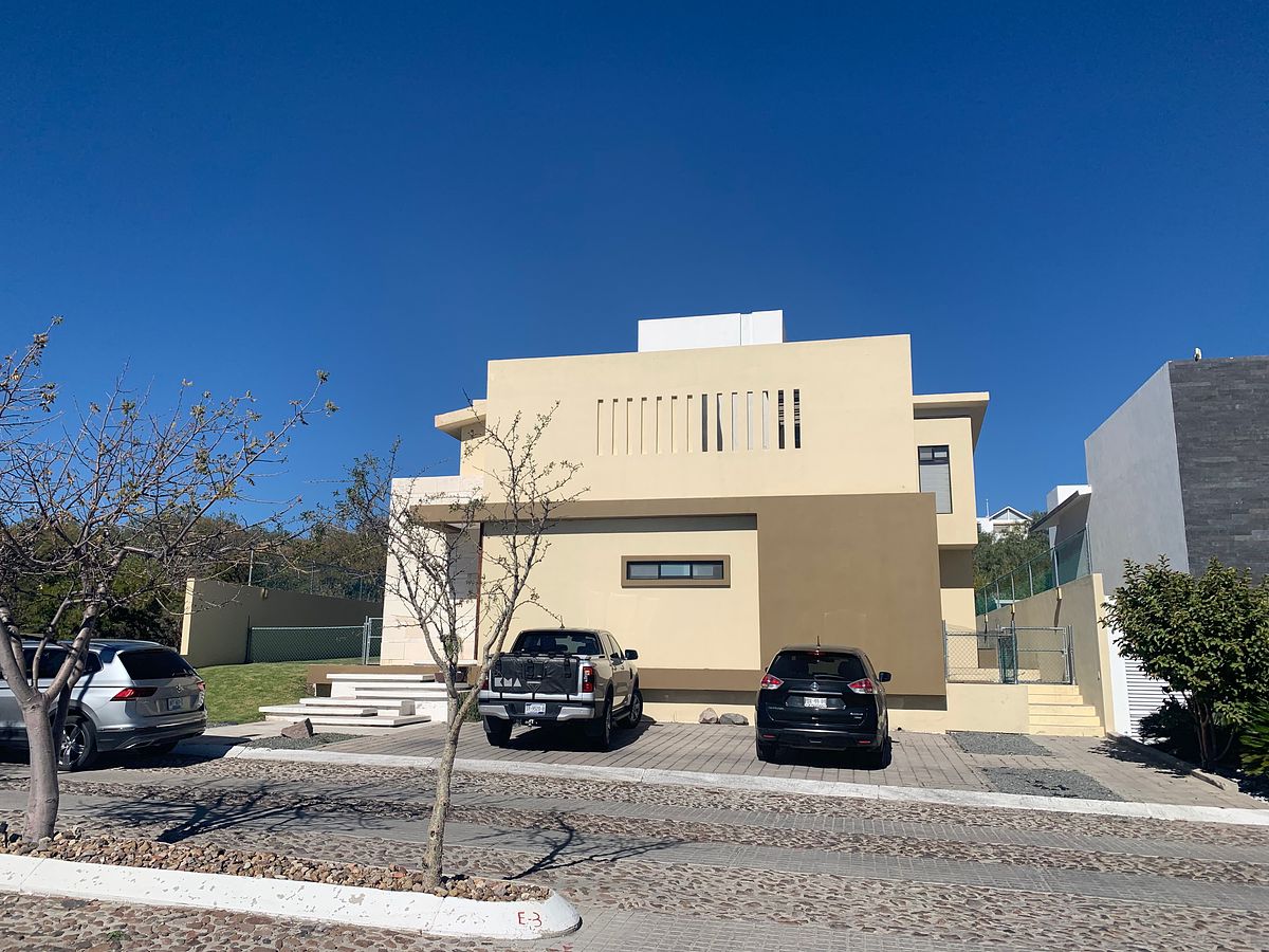 Casa à Venda, foto 1 de 18