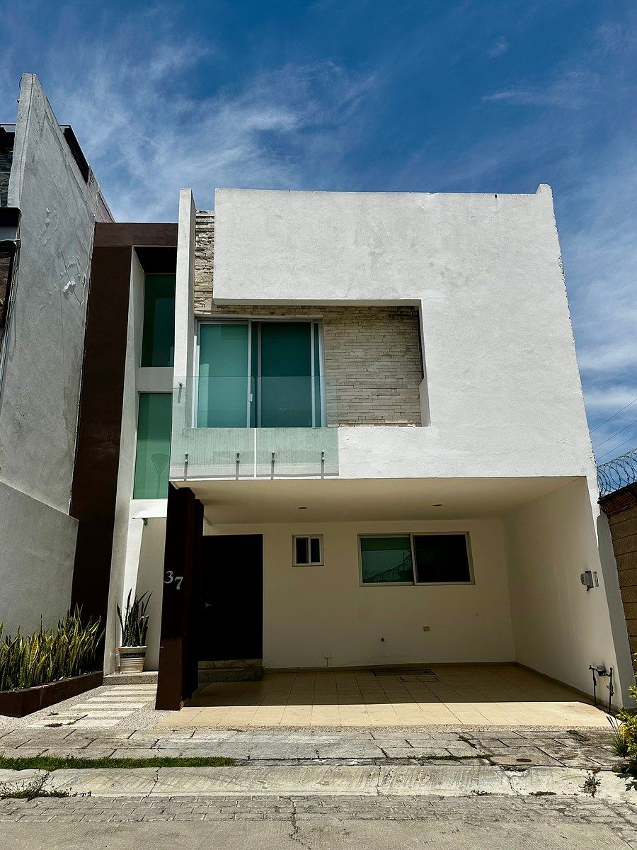 Casa en Renta Amueblada Parque Yucatan Lomas de Angelopolis Puebla, foto 1 de 35