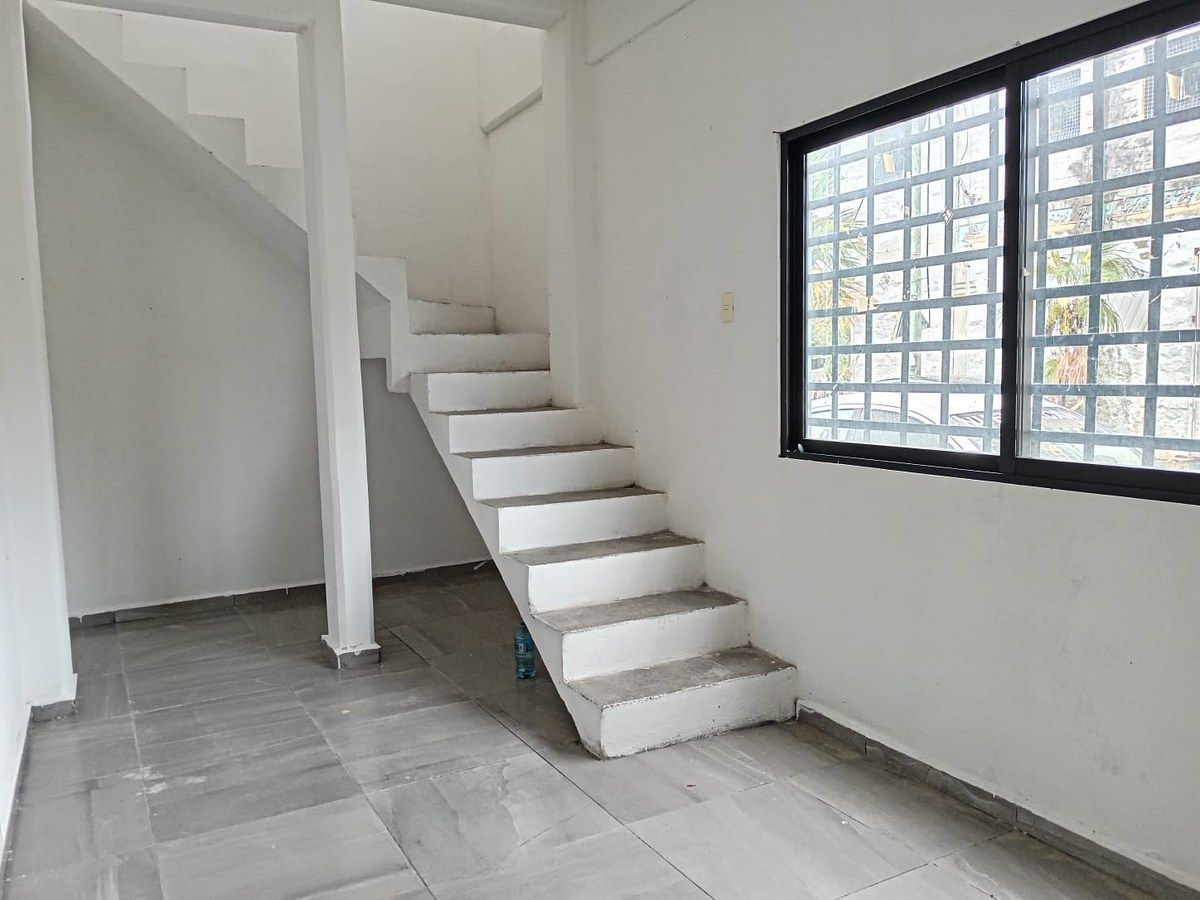 Foto 2, photo 1 of 16