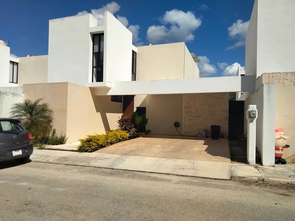 Casa en Venta con Paneles Solares y Alberca, en Privada con Amenidades., foto 1 de 35